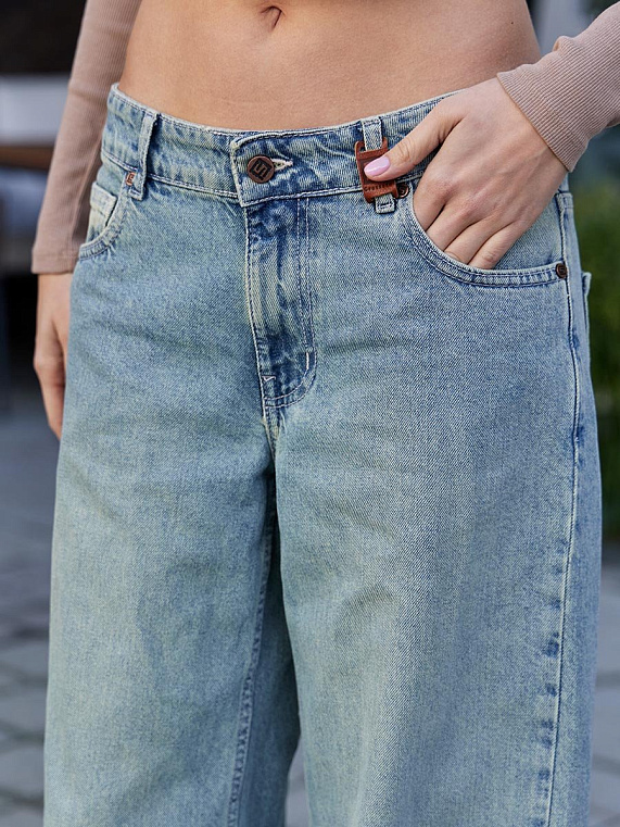 джинсы женские